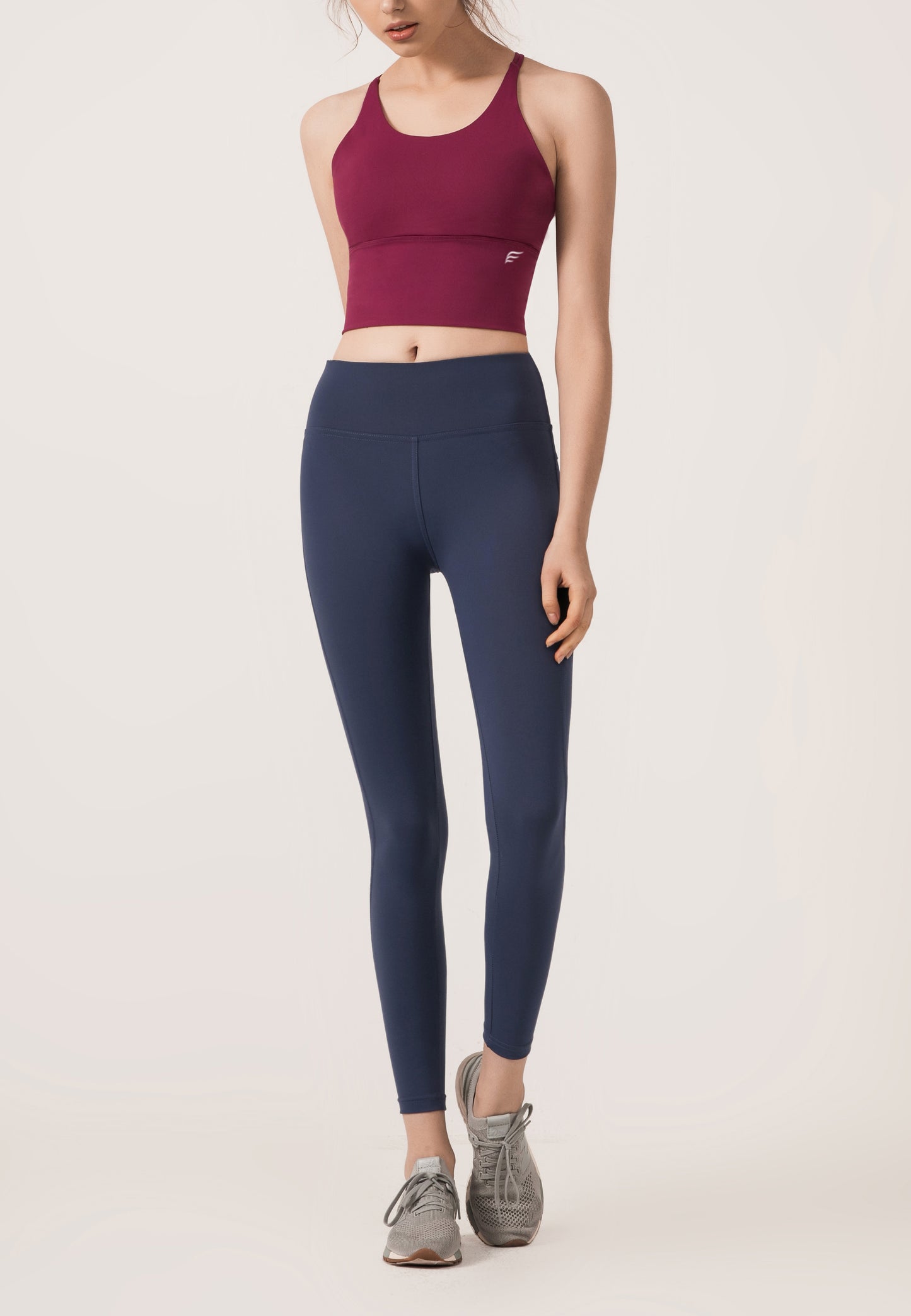Thin Straps Ladder Crossed Back Beauty Push Up Sports Bra
