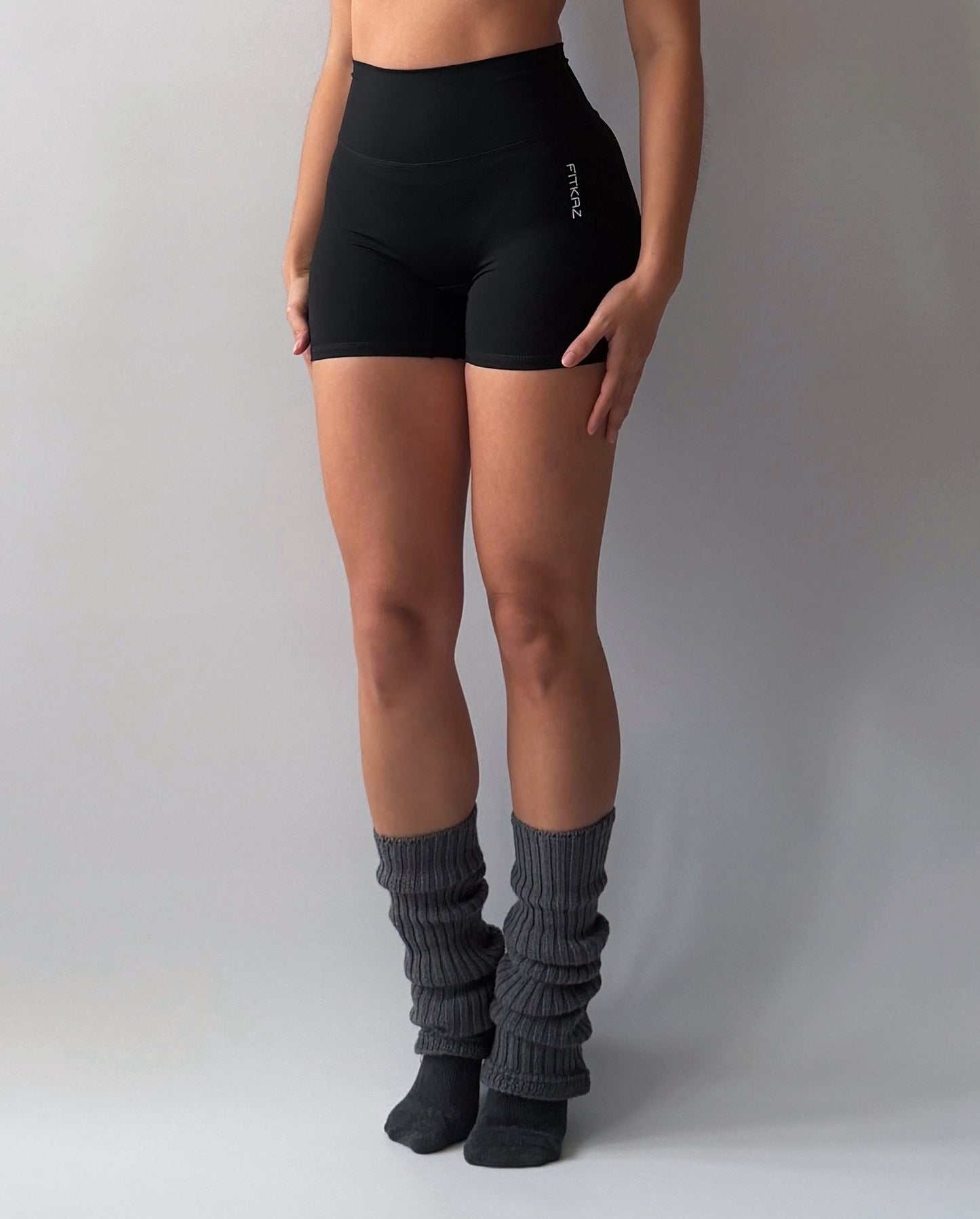 26’ Pilates Queen Shorts Black Pearl