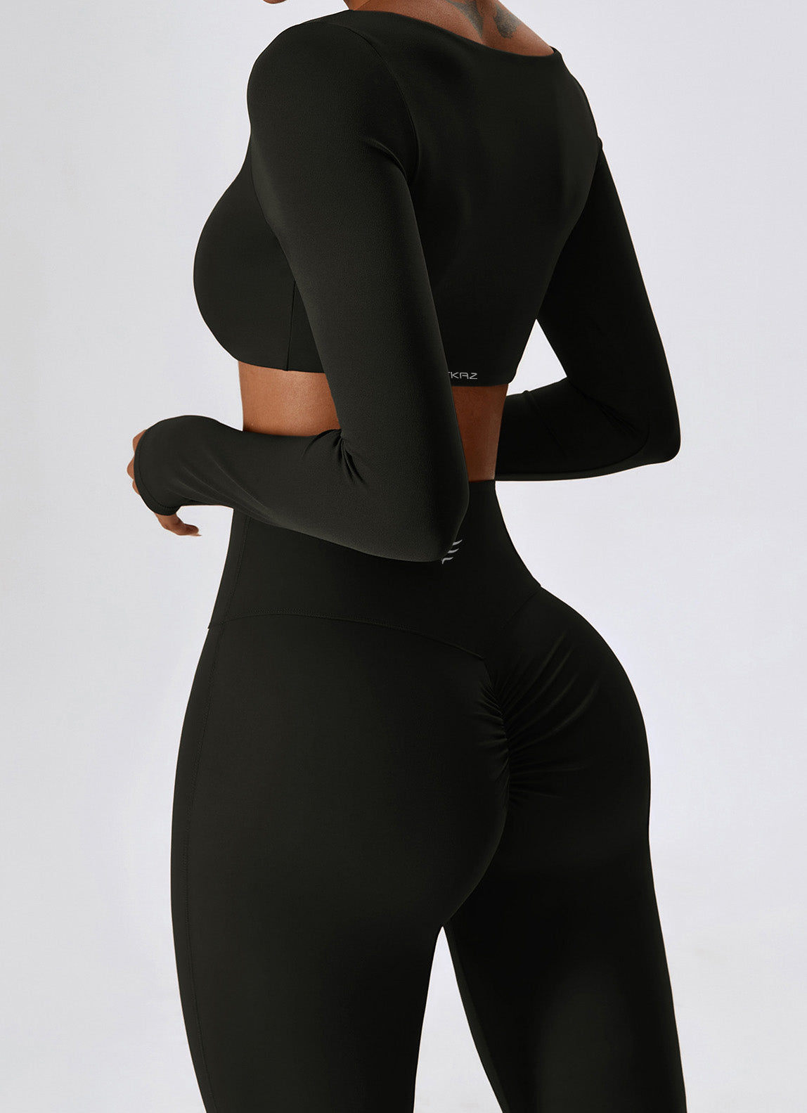 SkinTouch Square Neck Long Sleeves Sports Bra