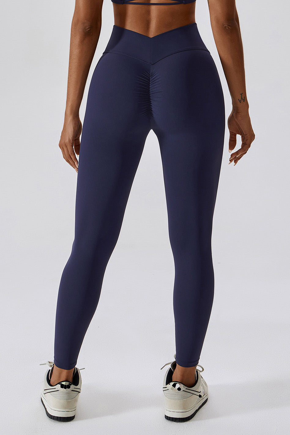 Flash Sale - Skin Touch V Shape Waist Peach Booty Leggings