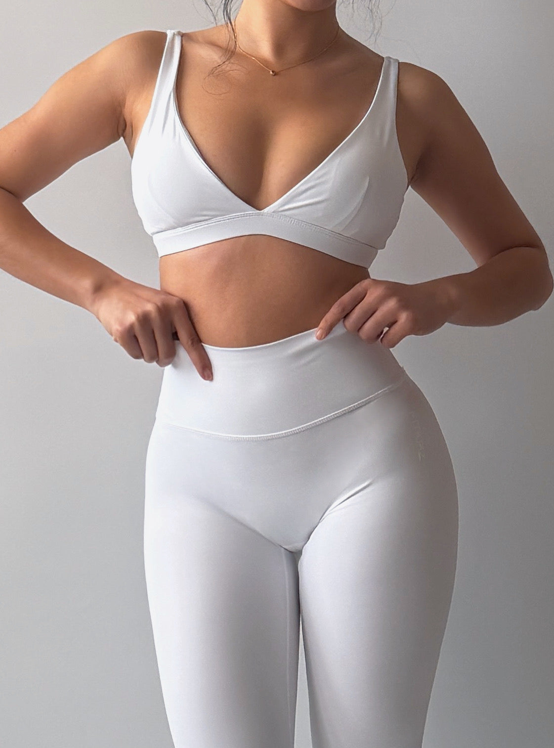 26’ Pilates Queen Push Up Sports Bra Pure White