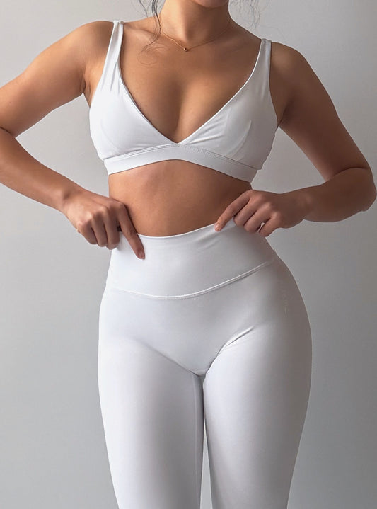 26’ Pilates Queen Push Up Sports Bra Pure White