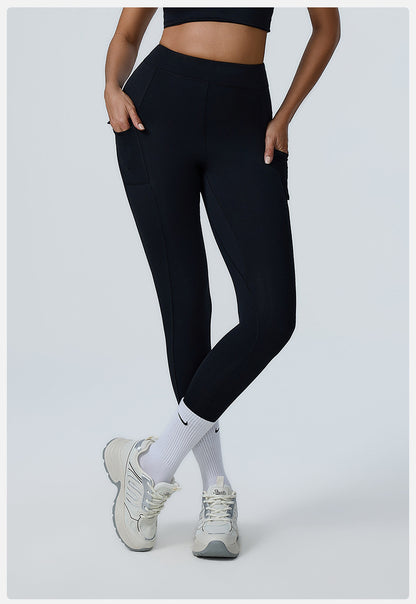 Two Side Pockets Sharp Cut Sports Leggings